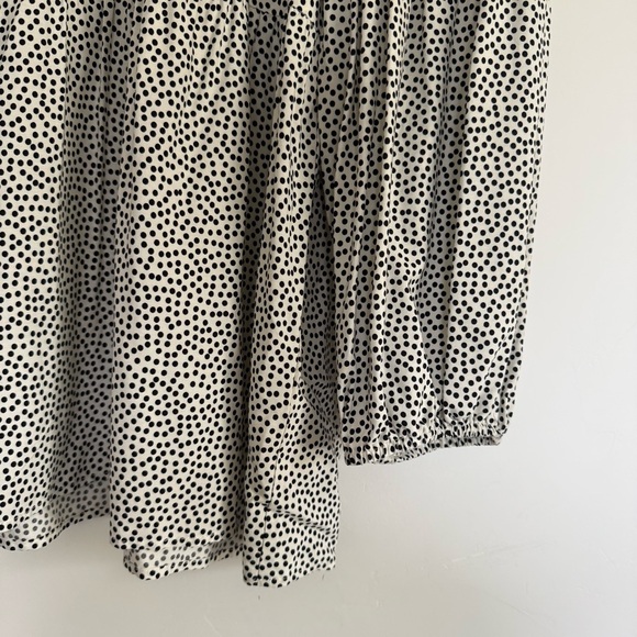 Max Studio Polkadot peasant blouse Size: Small - Picture 3 of 5
